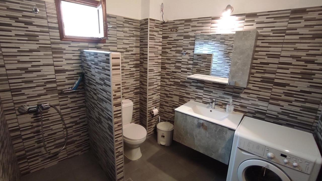 Cosy Apartment In Relaxed Neighbourhood Amarynthos Luaran gambar